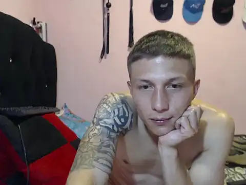 Snapshot of Cronos_Hot_8 chatting on 02-02-26, 10:52 Cronos Hot 8 online show from 02-02-26, 10:52