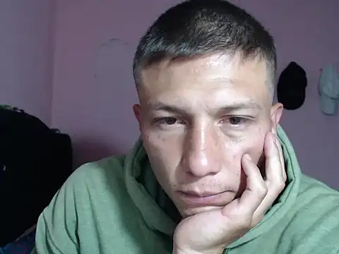 Snapshot of Cronos_Hot_8 chatting on 02-20-26, 08:38 Cronos Hot 8 online show from 02-20-26, 08:38