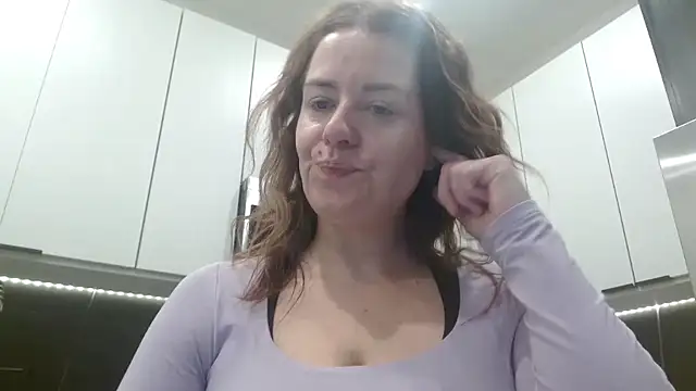 HazelSkyesChat online show from 03-25-26, 06:58