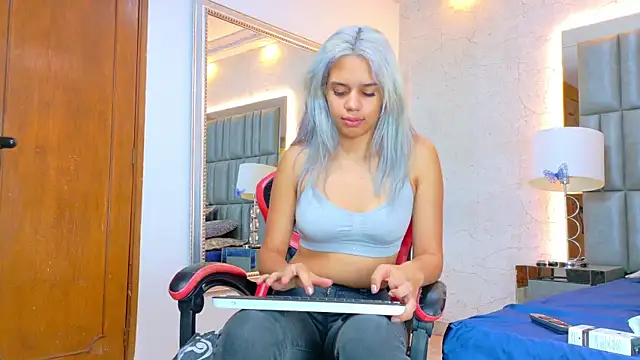 AlanaHouston online show from 06-06-26, 04:39