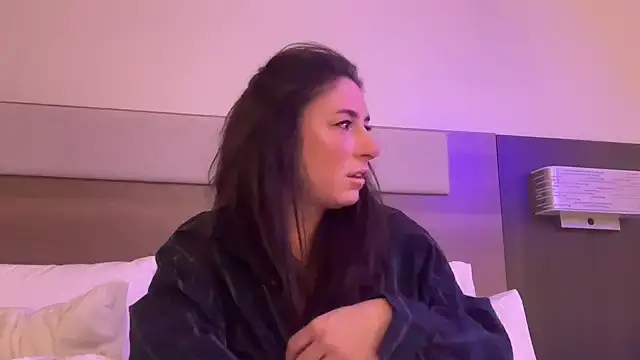 mr mrs glitter online show from 03-30-26, 03:29