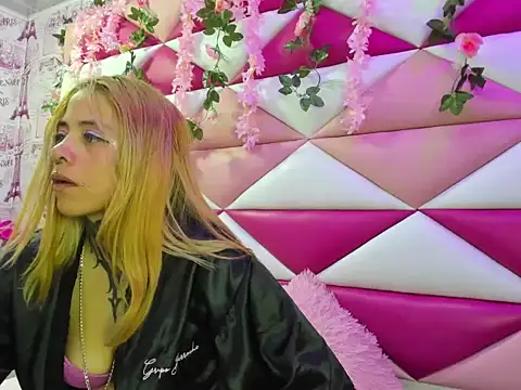 Snapshot of Dakota_Angell_ chatting on 02-01-26, 03:05 Dakota Angell online show from 02-01-26, 03:05