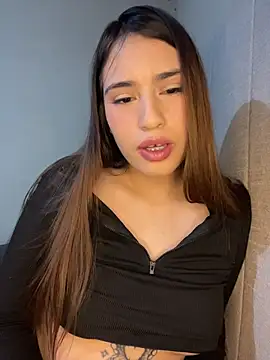 Snapshot of romyamo chatting on 02-19-26, 04:19 romyamo online show from 02-19-26, 04:19