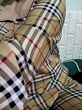 Snapshot of Tulip_ii chatting on 02-23-26, 04:32 Tulip ii online show from 02-23-26, 04:32