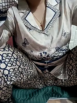 Snapshot of Tulip_ii chatting on 02-25-26, 03:16 Tulip ii online show from 02-25-26, 03:16