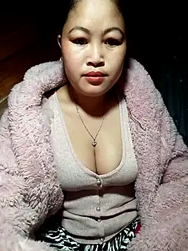 Snapshot of Mayly_Sweet chatting on 02-08-26, 01:42 Mayly Sweet online show from 02-08-26, 01:42