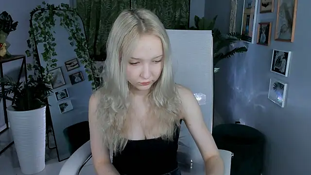 MaoqiBeverly online show from 04-06-26, 03:04