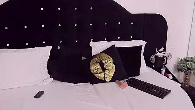 Snapshot of TatianaNova chatting on 01-31-26, 07:11 TatianaNova online show from 01-31-26, 07:11