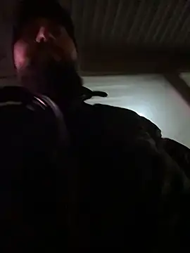 Snapshot of SportsManBi chatting on 03-01-26, 03:58 SportsManBi online show from 03-01-26, 03:58