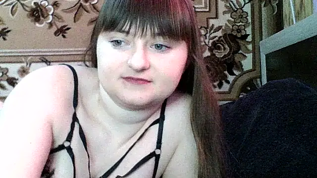 Snapshot of LuckyLust15 chatting on 02-05-26, 10:31 LuckyLust15 online show from 02-05-26, 10:31
