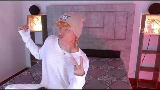 Snapshot of lucke_collins22 chatting on 02-03-26, 06:11 lucke collins22 online show from 02-03-26, 06:11