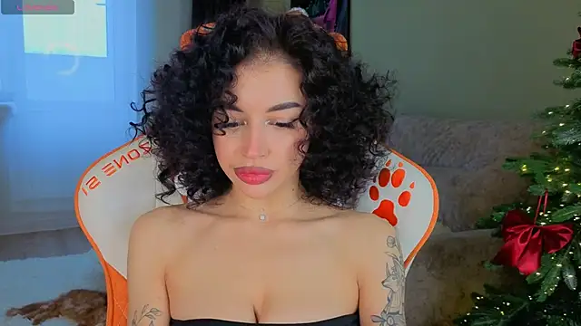 Snapshot of RiriDay chatting on 02-04-26, 12:11 RiriDay online show from 02-04-26, 12:11