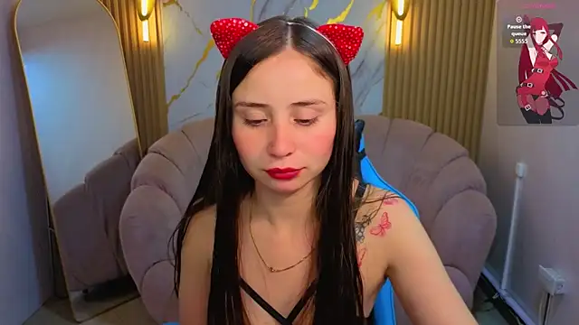 Snapshot of Ariana18_b chatting on 04-21-26, 12:44 Ariana18 b online show from 04-21-26, 12:44