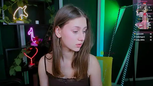 arianaa cat online show from 05-04-26, 09:22