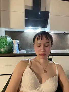 Just-Lilly online show from 04-01-26, 06:05