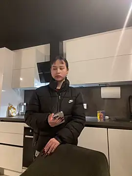 Snapshot of Just-Lilly chatting on 04-18-26, 07:58 Just-Lilly online show from 04-18-26, 07:58