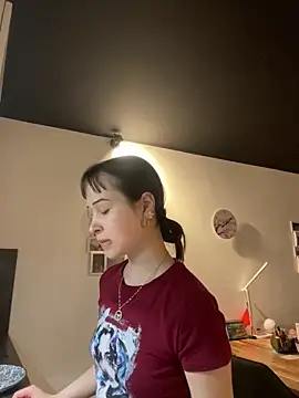 Snapshot of Just-Lilly chatting on 04-19-26, 06:10 Just-Lilly online show from 04-19-26, 06:10