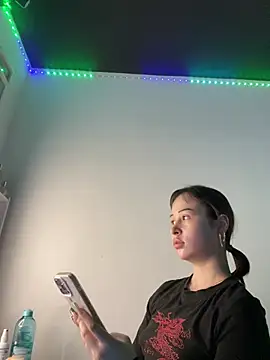 Snapshot of Just-Lilly chatting on 04-26-26, 02:04 Just-Lilly online show from 04-26-26, 02:04