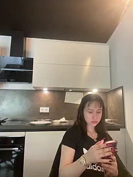 Snapshot of Just-Lilly chatting on 05-19-26, 05:52 Just-Lilly online show from 05-19-26, 05:52