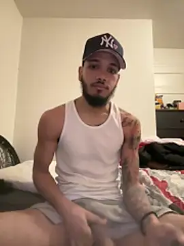 Snapshot of EnanoVerga chatting on 02-25-26, 01:21 EnanoVerga online show from 02-25-26, 01:21