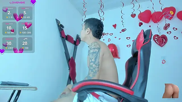 Snapshot of Steven_and_Camilo18 chatting on 02-21-26, 11:44 Steven and Camilo18 online show from 02-21-26, 11:44