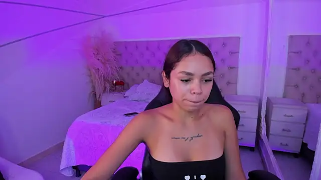 CarolineFyre online show from 03-13-26, 01:07