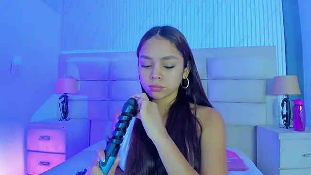 CarolineFyre online show from 03-30-26, 12:17