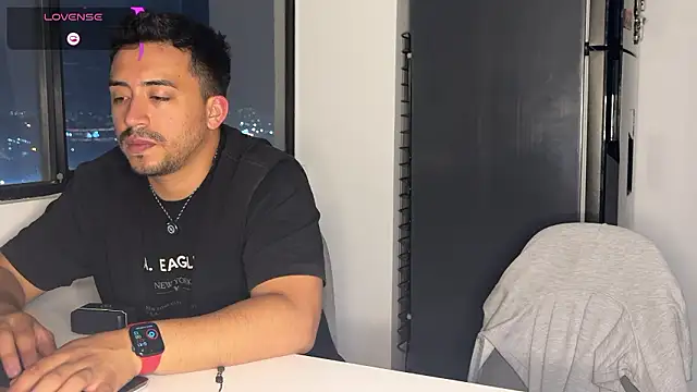 Snapshot of Sofii_n_Diego chatting on 02-06-26, 11:41 Sofii n Diego online show from 02-06-26, 11:41