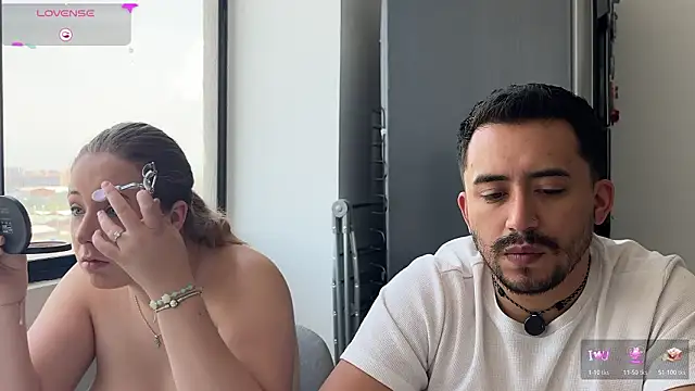 Snapshot of Sofii_n_Diego chatting on 03-01-26, 04:31 Sofii n Diego online show from 03-01-26, 04:31