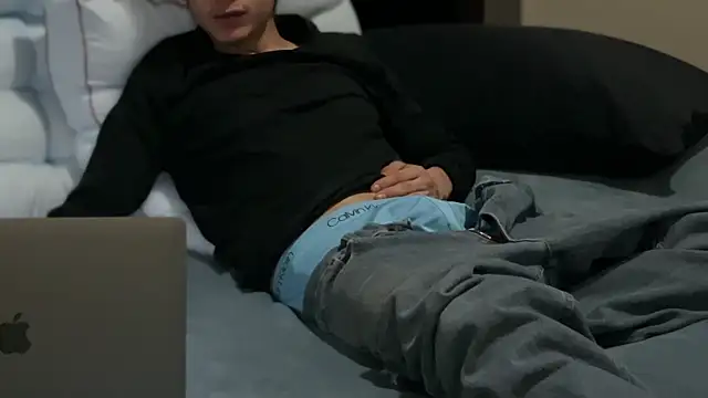 Mardelrey online show from 04-11-26, 07:40