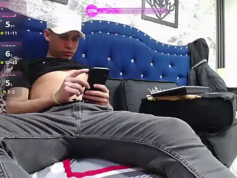 Snapshot of fuck_boy17 chatting on 02-20-26, 04:31 fuck boy17 online show from 02-20-26, 04:31