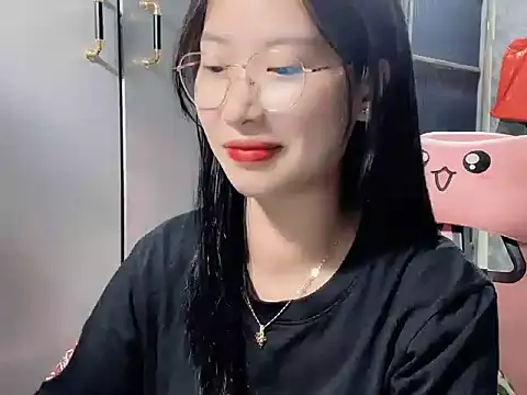 Linne6789 online show from 03-01-26, 03:03