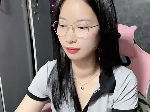 Linne6789 online show from 03-12-26, 01:56