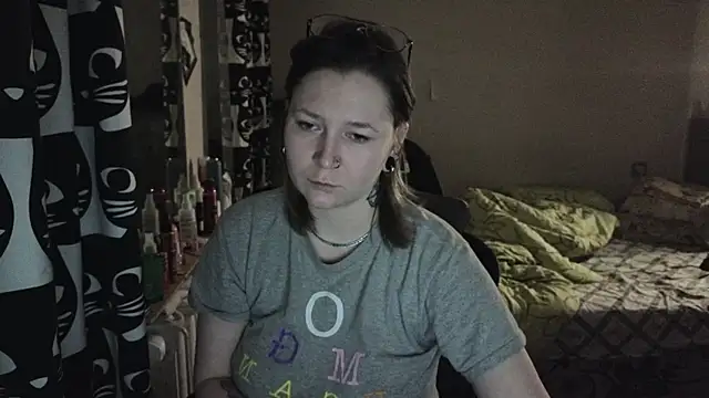 Ozalin  online show from 02-22-26, 05:00