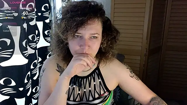 Snapshot of Ozalin_ chatting on 07-01-26, 08:27 Ozalin online show from 07-01-26, 08:27