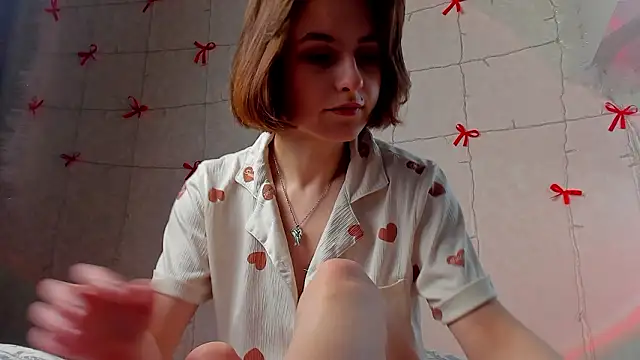 Snapshot of VelvetCaress chatting on 02-09-26, 09:24 VelvetCaress online show from 02-09-26, 09:24