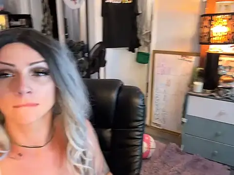 Alicethickpeach online show from 07-08-26, 08:41