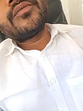 hot---boy1 online show from 03-18-26, 08:06