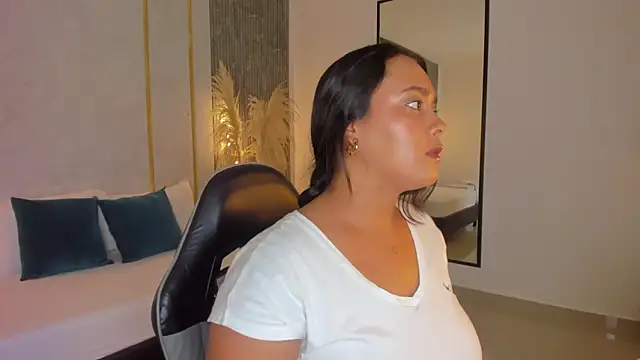 sophia solerr online show from 02-12-26, 07:53