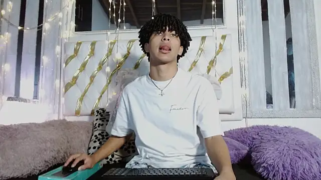 Snapshot of ian_smith_ chatting on 02-13-26, 11:50 ian smith online show from 02-13-26, 11:50