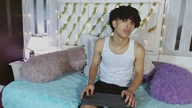 Snapshot of ian_smith_ chatting on 02-23-26, 12:13 ian smith online show from 02-23-26, 12:13