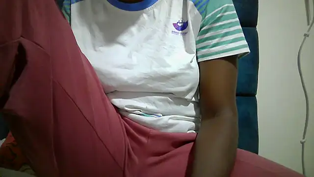 Snapshot of Lebo2004 chatting on 06-26-26, 03:38 Lebo2004 online show from 06-26-26, 03:38