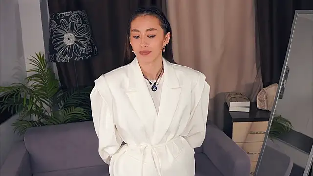 Snapshot of DeliaPesta chatting on 02-02-26, 04:27 DeliaPesta online show from 02-02-26, 04:27