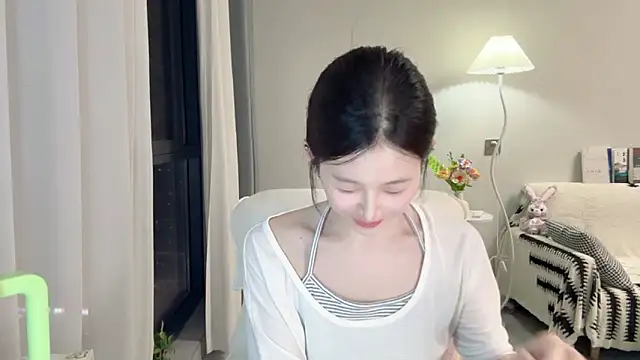 Snapshot of DYyyyyy-- chatting on 06-16-26, 11:57 DYyyyyy-- online show from 06-16-26, 11:57