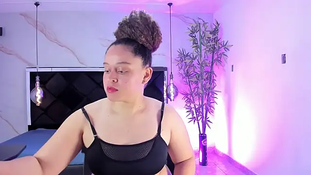 IrinaVoshh  online show from 04-18-26, 07:07