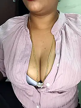 Snapshot of Chinnima143 chatting on 02-17-26, 04:24 Chinnima143 online show from 02-17-26, 04:24