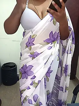 Snapshot of Chinnima143 chatting on 02-21-26, 04:19 Chinnima143 online show from 02-21-26, 04:19