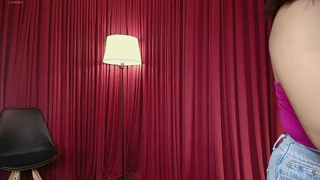 Sharlotte  1 online show from 04-06-26, 11:33