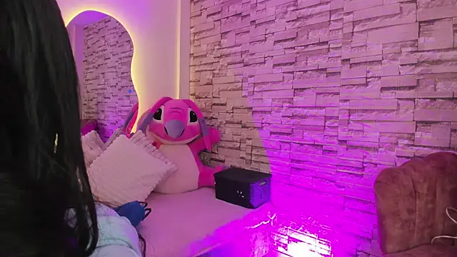 Elarossie online show from 03-24-26, 01:21