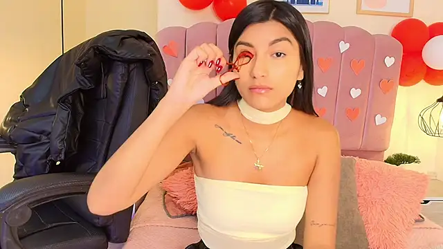 Snapshot of Ateneaaa_ chatting on 02-18-26, 07:32 Ateneaaa online show from 02-18-26, 07:32